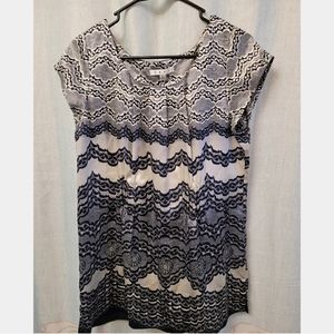 Gorgeous Cabi Top
